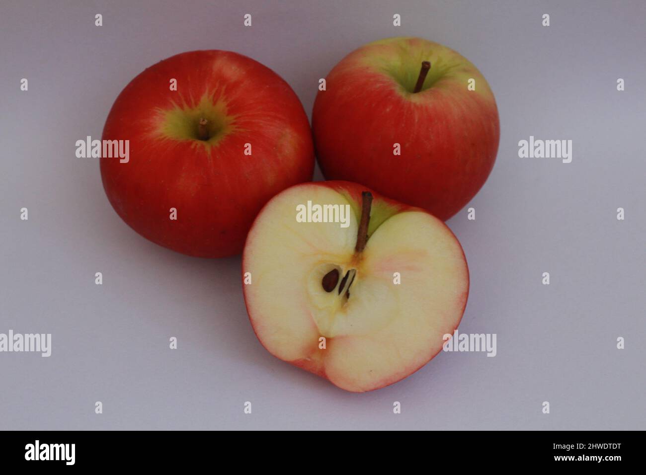 Perfect honeycrisp apples hires stock photography and images Alamy