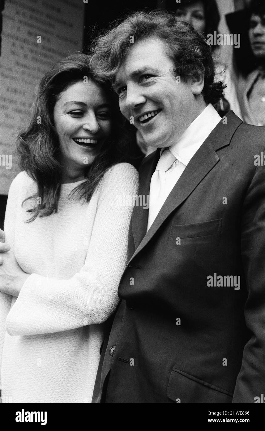 French actress left hi res stock photography and images Alamy