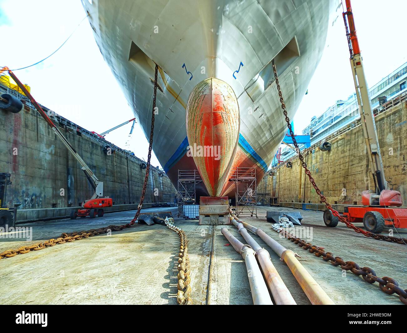 Cruise Ship In Dry Dock marseille Dry Dock silver Shadow norwegian cruise-ship-in-dry-dock-marseille-dry-dock-silver-shadow-norwegian