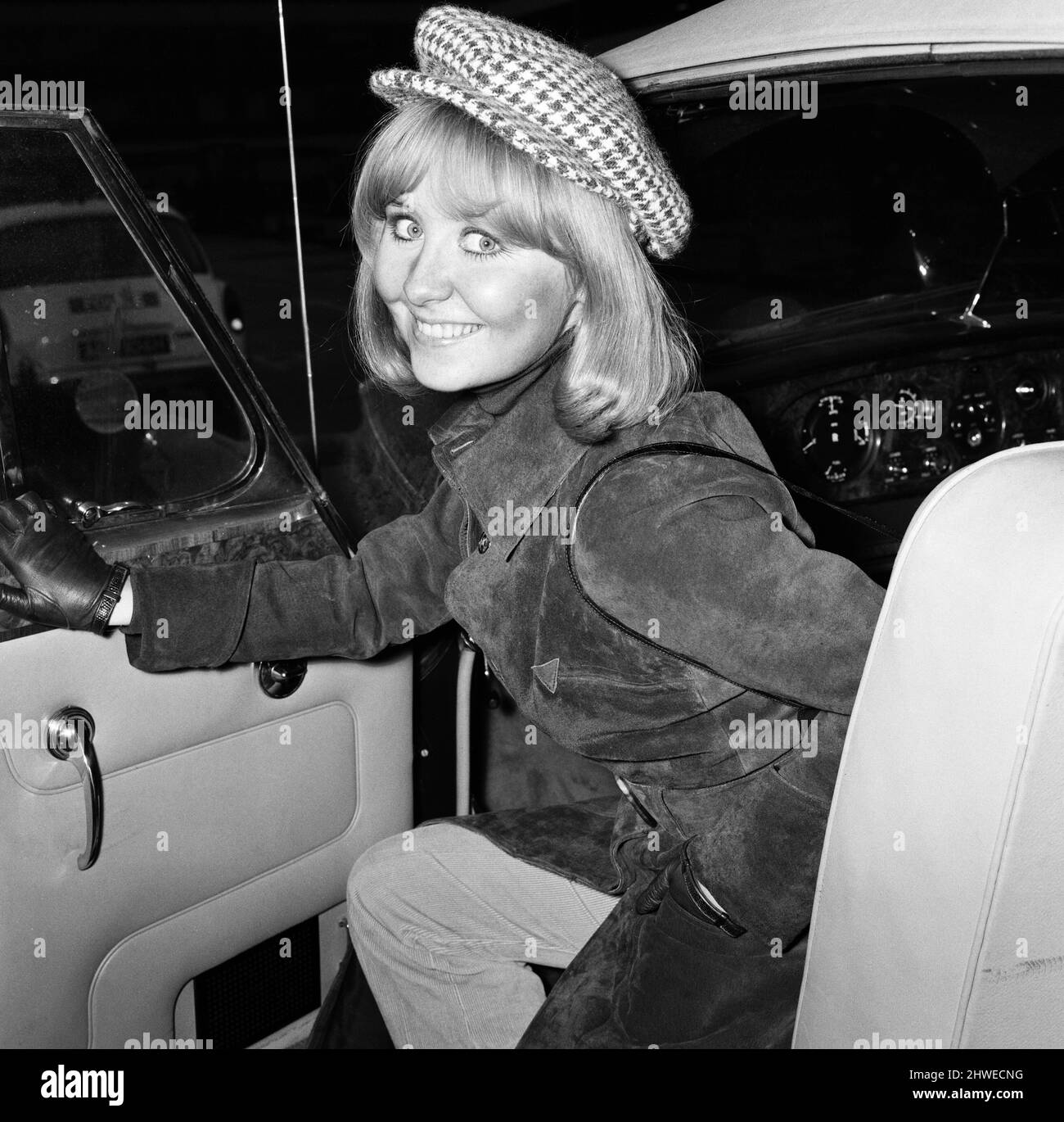 Scottish singer Lulu pictured at Heathrow Airport. 16th January 1970. Stock Photo