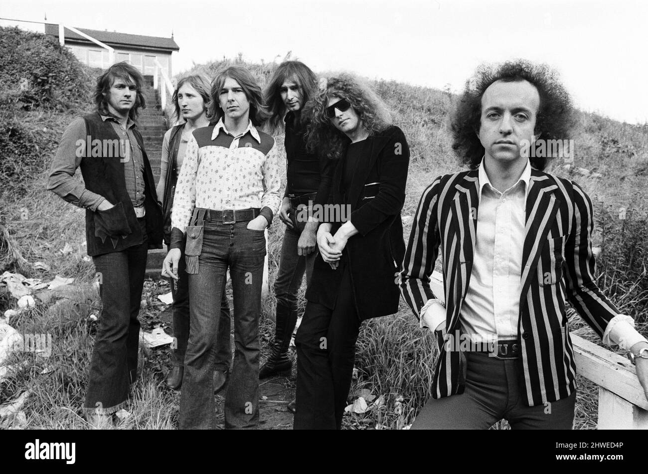 Mott the Hoople pop group, band members are Verden Allen, Buffin (Dale Griffin), Mick Ralphs, Overend Watts, Ian Hunter and Guy Stevens. 17th September 1970. Stock Photo
