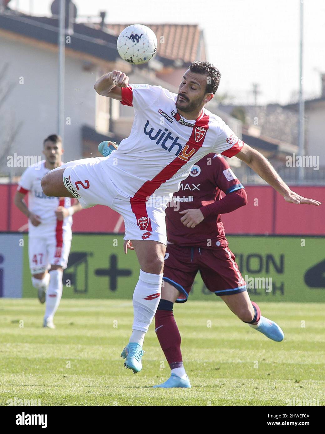 Cittadella (PD), Italia, 05 Marzo 2022, stadio Pier Cesare Tombolato, 28Â° giornata Campionato Serie BKT 2021/2022, incontro tra le squadre dell'AS Cittadella e dell'AC Monza, nella foto: 2 Giulio Donati Stock Photo