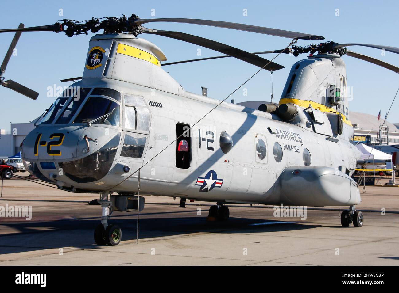 Ch46 helicopter hi-res stock photography and images - Alamy