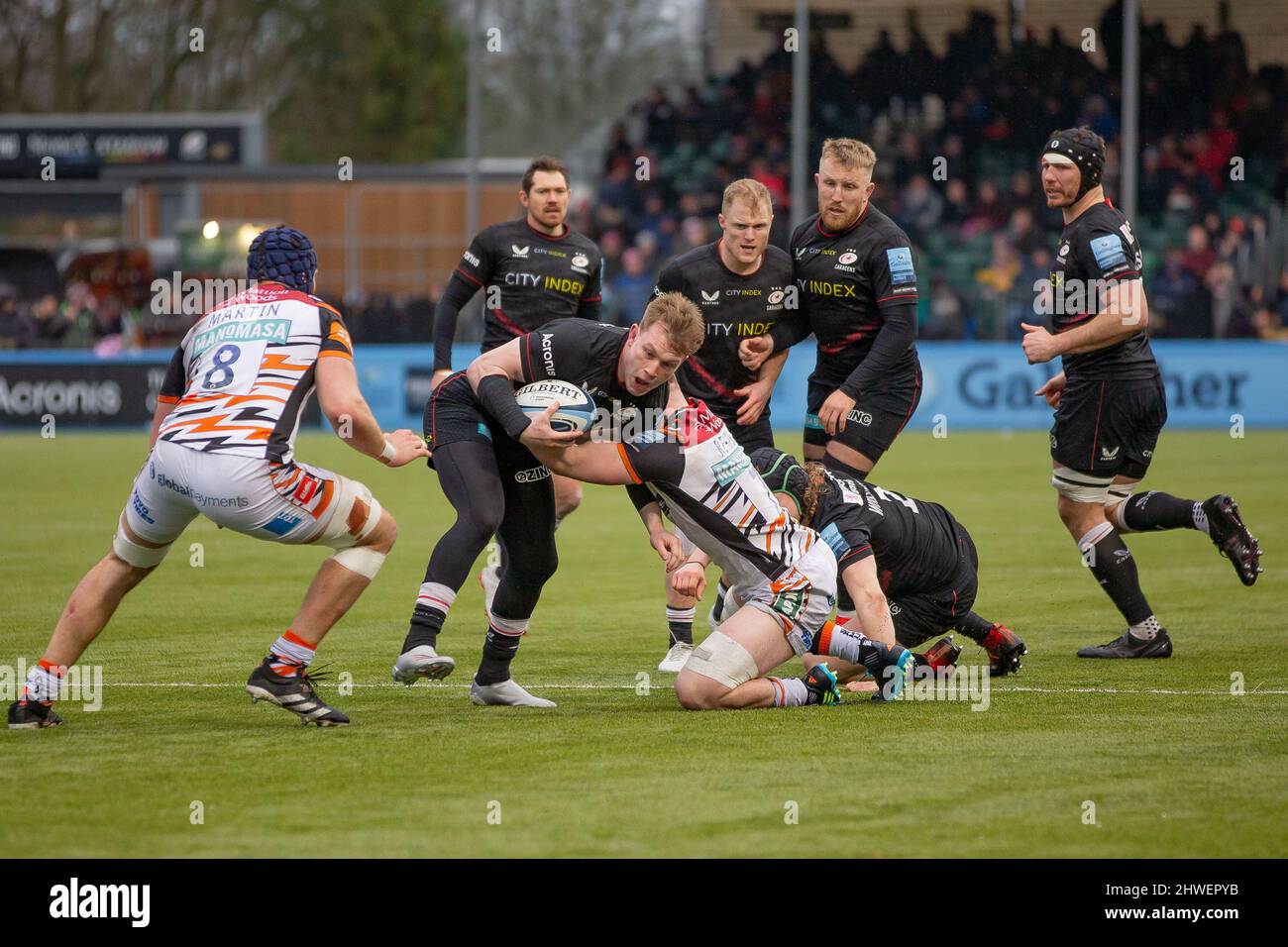 Barnet, United Kingdom. 05th Mar, 2022. Gallagher Premiership Rugby. Saracens V Leicester Tigers. StoneX Stadium. Barnet. Nick Tompkins of Saracens is tackled by Tommy Reffell of Leicester Tigers Credit: Sport In Pictures/Alamy Live News Stock Photo
