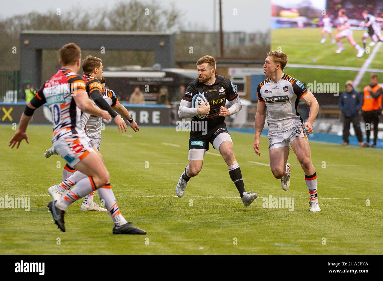 Barnet, United Kingdom. 05th Mar, 2022. Gallagher Premiership Rugby. Saracens V Leicester Tigers. StoneX Stadium. Barnet. Elliot Daly of Saracens in action Credit: Sport In Pictures/Alamy Live News Stock Photo
