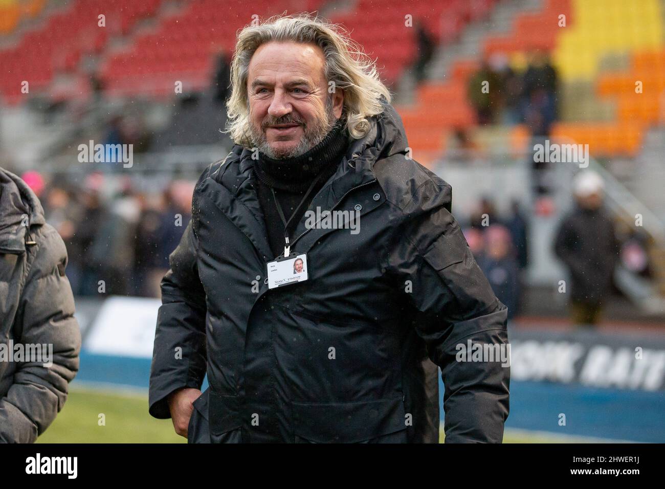 Barnet, United Kingdom. 05th Mar, 2022. Gallagher Premiership Rugby. Saracens V Leicester Tigers. StoneX Stadium. Barnet. Property Investor and Chairman of Prestbury Investment Holdings Limited Nick Leslau Credit: Sport In Pictures/Alamy Live News Stock Photo
