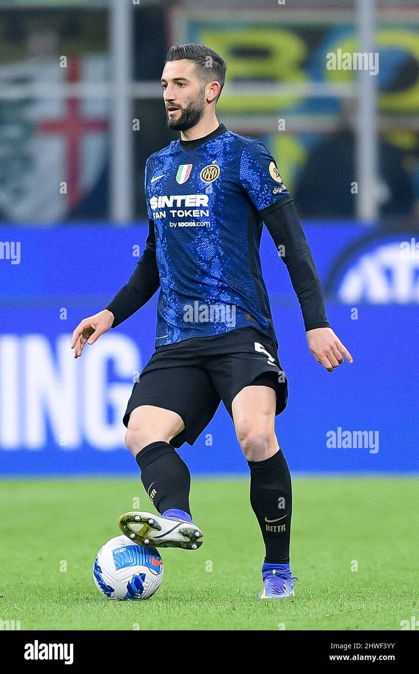 Milan Italy 04th Mar 22 Roberto Gagliardini Of Fc Internazionale During The Serie A Match Between Fc Internazionale And Us Salernitana 1919 At Stadio San Siro Milan Italy On 4 March 22 Milan Italy 04th Mar 22 Roberto Gagliardini Of Fc Internazionale During The Serie A Match Between Fc Internazionale And Us Salernitana 1919 At Stadio San Siro Milan Italy On 4 March 22