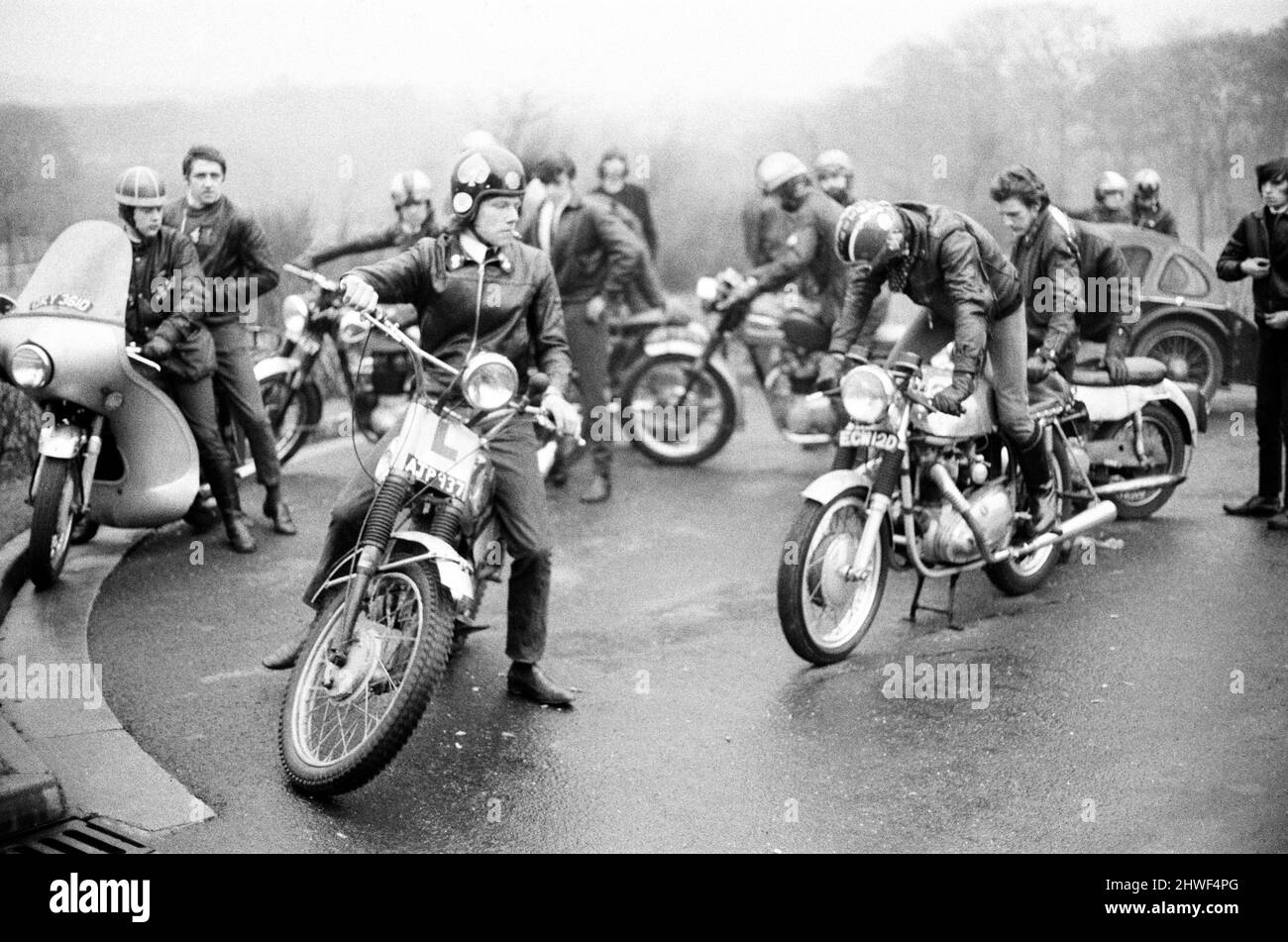 Ton up boys 1960s hi-res stock photography and images - Alamy