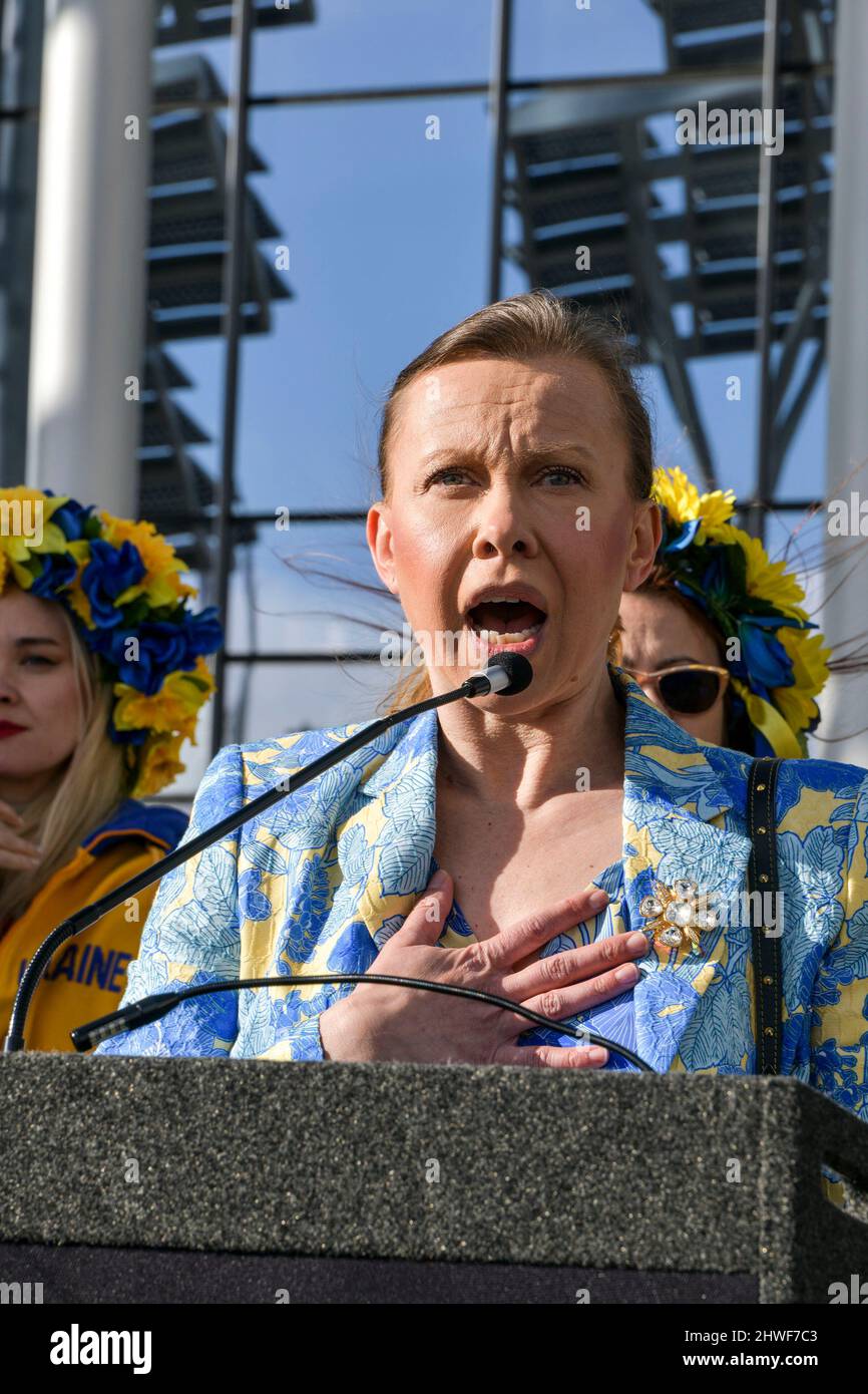Las Vegas, NV, USA. 5th Mar, 2022. Oksana Baiul speaking at the Rally for  Peace in Ukraine at City Hall in Las Vegas, Nevada on March 05, 2022.  Credit: Dee Cee Carter/Media
