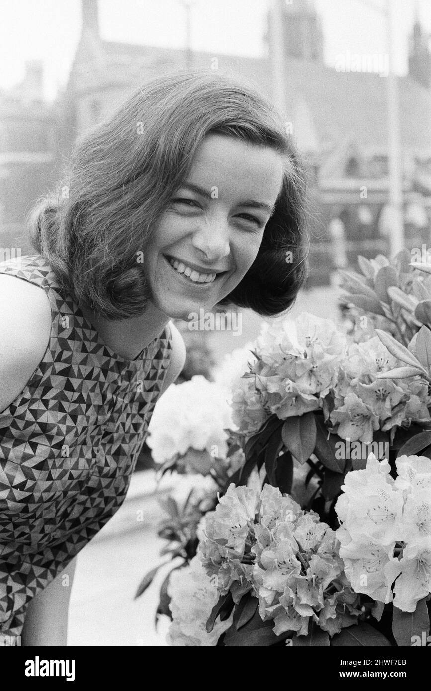 Sara Keays, 23 year old is Secretary to Bernard Braine Conservative MP, and works in Westminster, pictured in Parliament Square, London, Thursday 28th May 1970. Sara Keays was pictured as part of the Daily Mirror's June 1970 General Election buildup, Election Girl Feature. Stock Photo