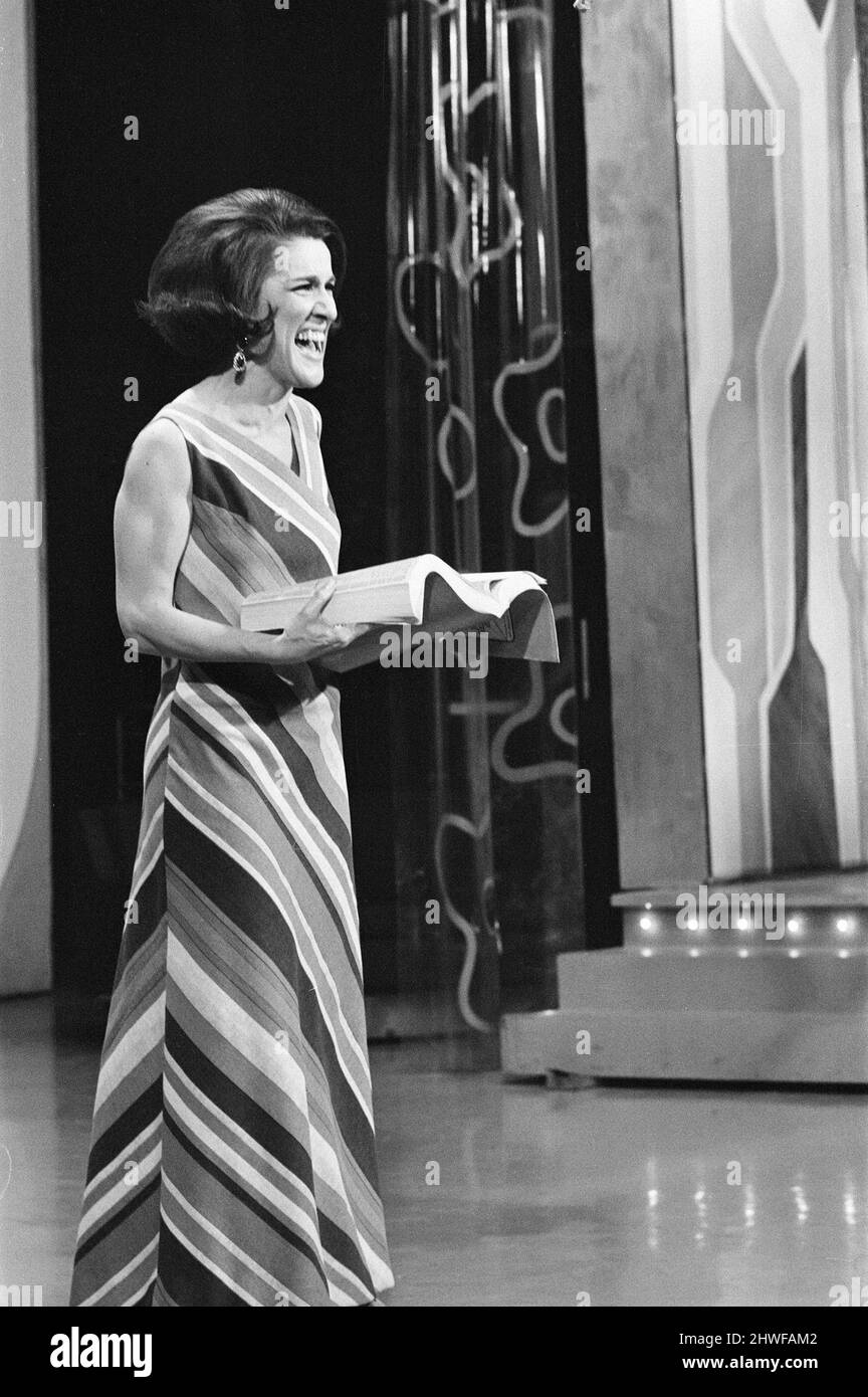 Rowan & Martin's Laugh-In, an American sketch comedy television program on the NBC television network, behind the scenes filming for series 2 episode 22, (aired Monday 3rd March 1969), in studio, Wednesday 15th January 1969. Our picture shows ... Ruth Buzzi, American actress and regular performer. Stock Photo