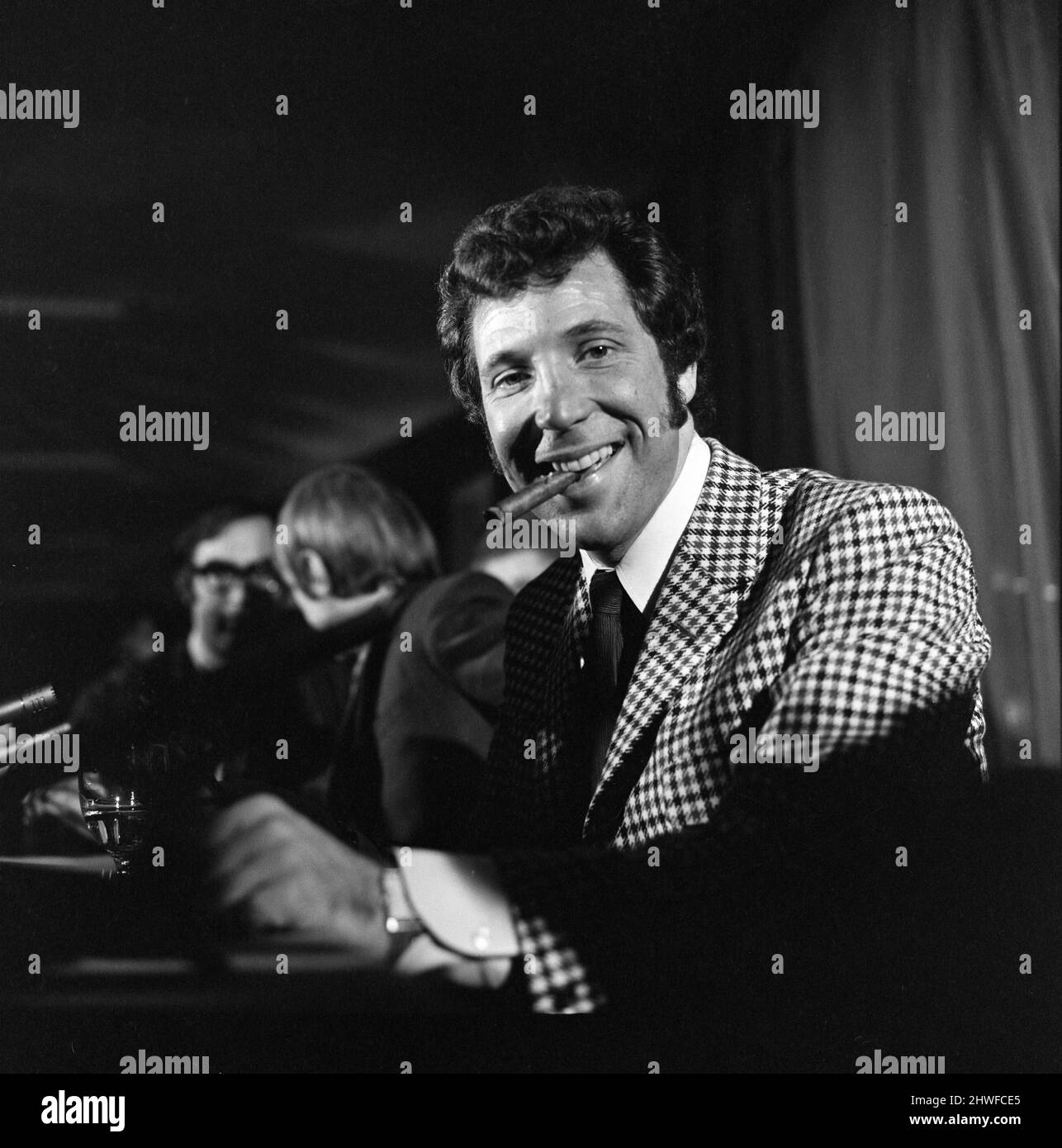 Singer Tom Jones at a press conference this afternoon. 18th November 1969. Stock Photo