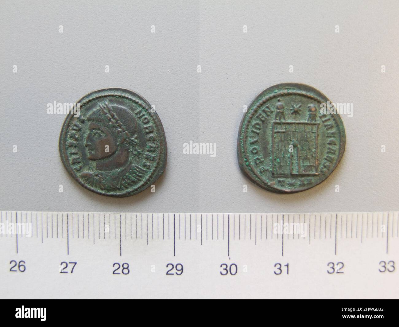 Rooma Rulood 1 Nummus of Constantine I, Emperor of Rome from Lugdunum. Ruler ...
