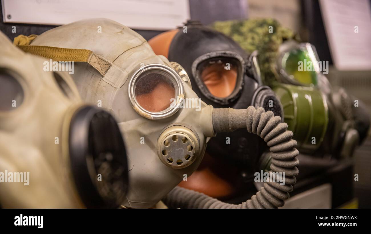 World war gas mask warning hi-res stock photography and images - Alamy