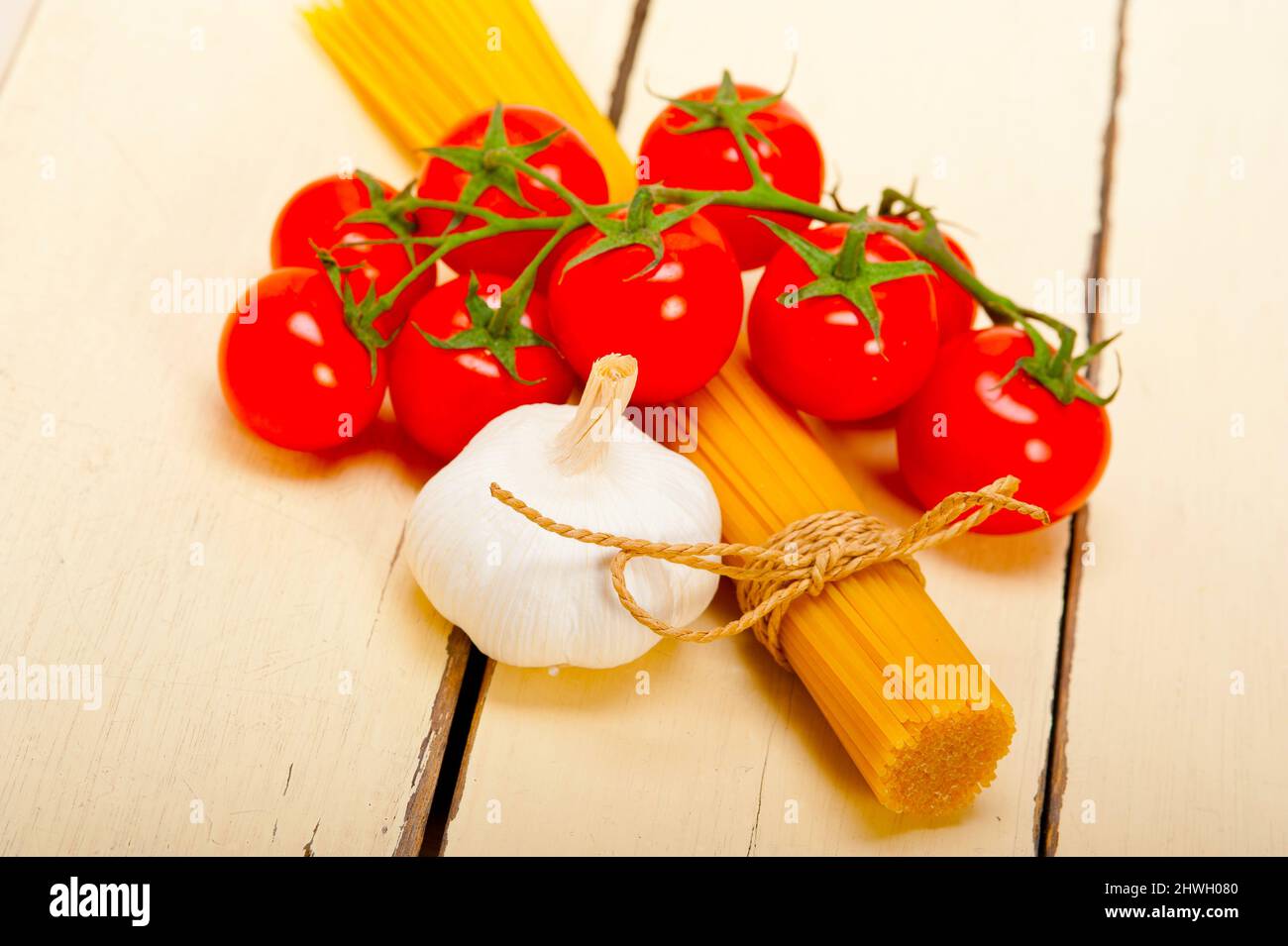Italian basic pasta fresh ingredients cherry tomatoes garlic Stock Photo Alamy
