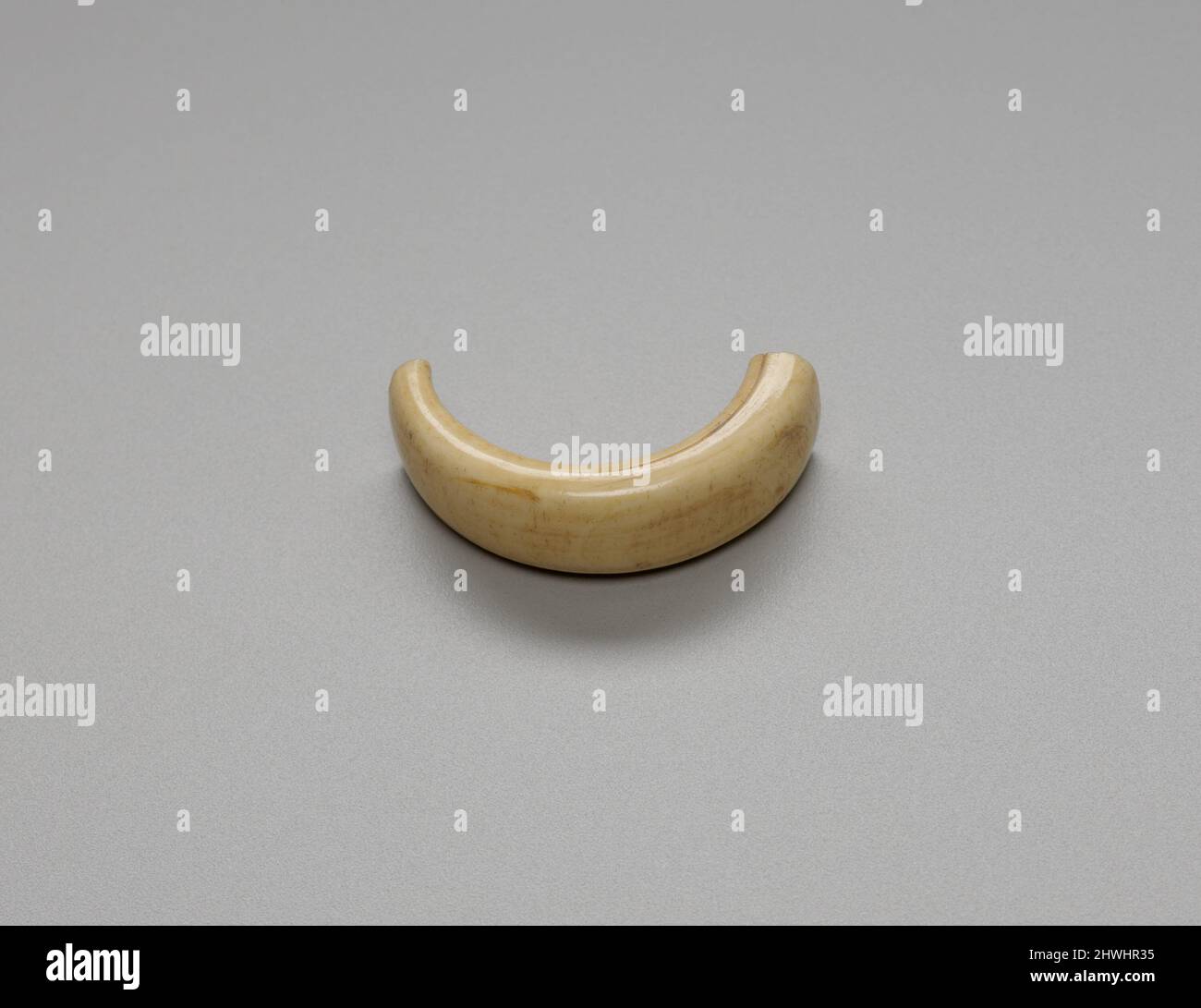 Ring making techniques hi-res stock photography and images - Alamy