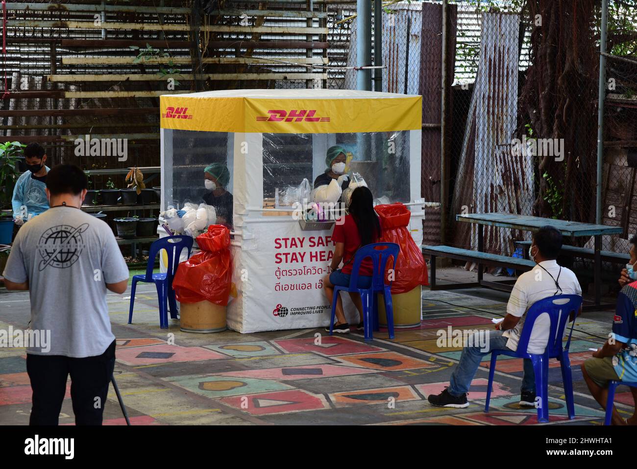 Bangkok, Thailand. 6th Mar, 2022. Public health volunteer Khlong Toei Dee Group with supporters opened a rapid antigen test for COVID-19 for people in Khlong Toei Community, Bangkok, amid the sars-cov-2 omicron variant coronavirus outbreak. (Credit Image: © Teera Noisakran/Pacific Press via ZUMA Press Wire) Credit: ZUMA Press, Inc./Alamy Live News Stock Photo
