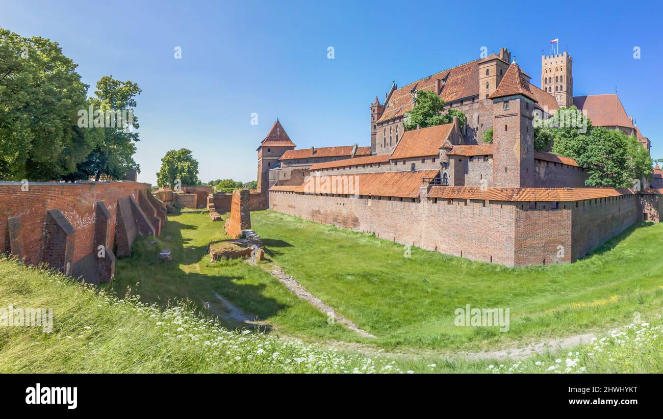 Largest castle in the world by land area, and a Unesco World Heritage ...