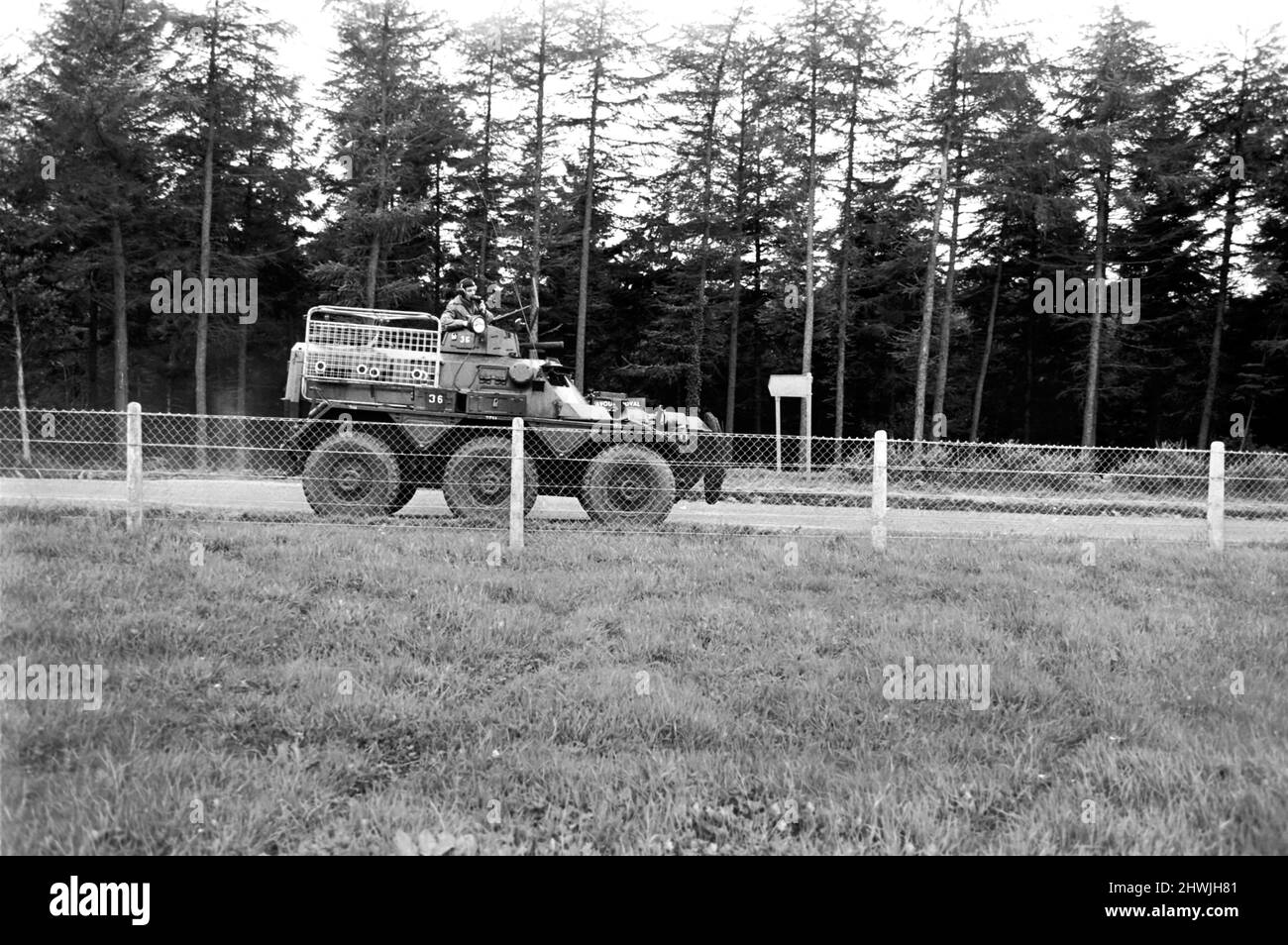 British Army Border Patrol on duty in Northern Ireland. August 1971 72-00062-002 Stock Photo