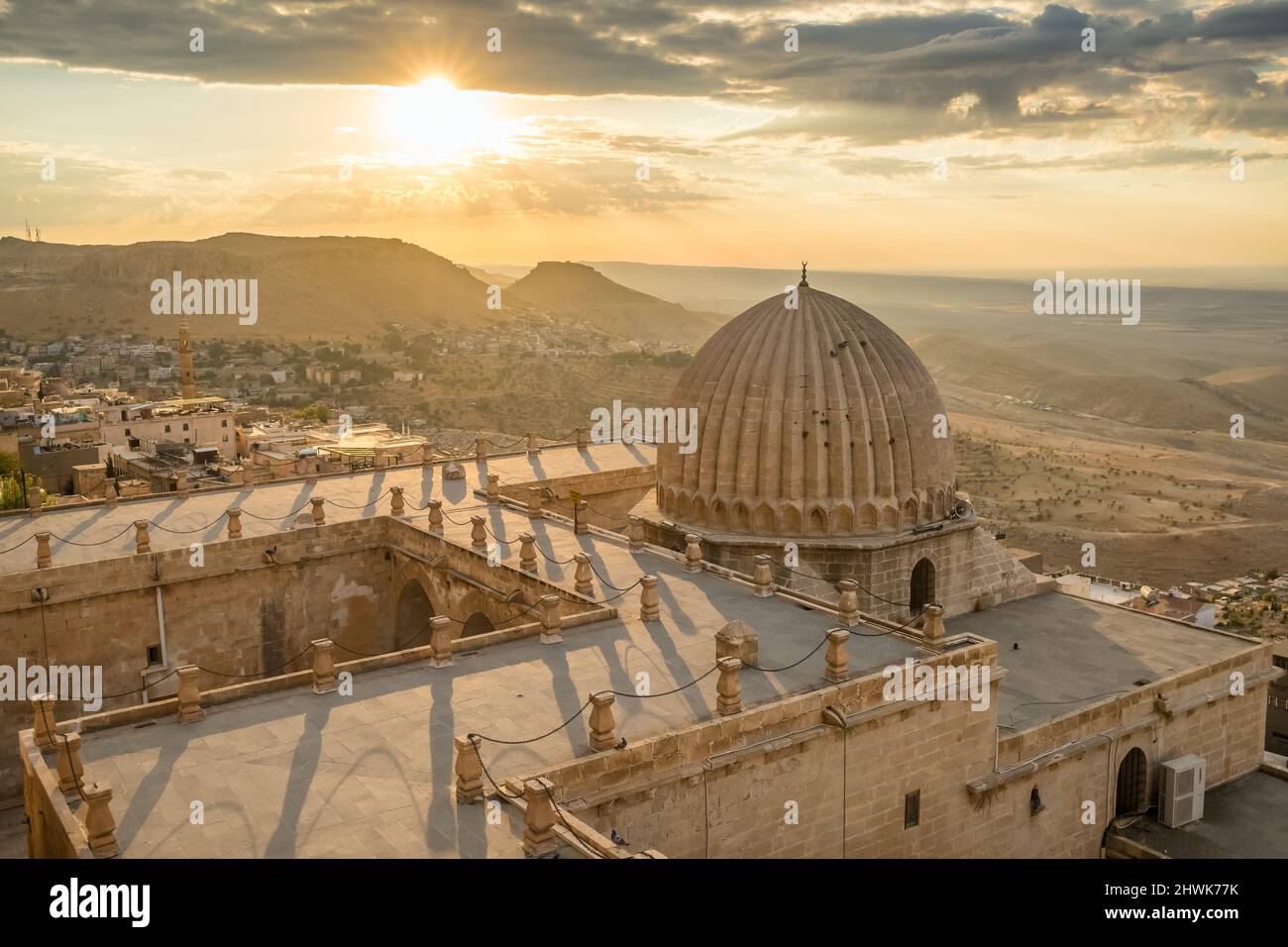 zinciriye-medresesi-in-mardin-turkey-stock-photo-alamy