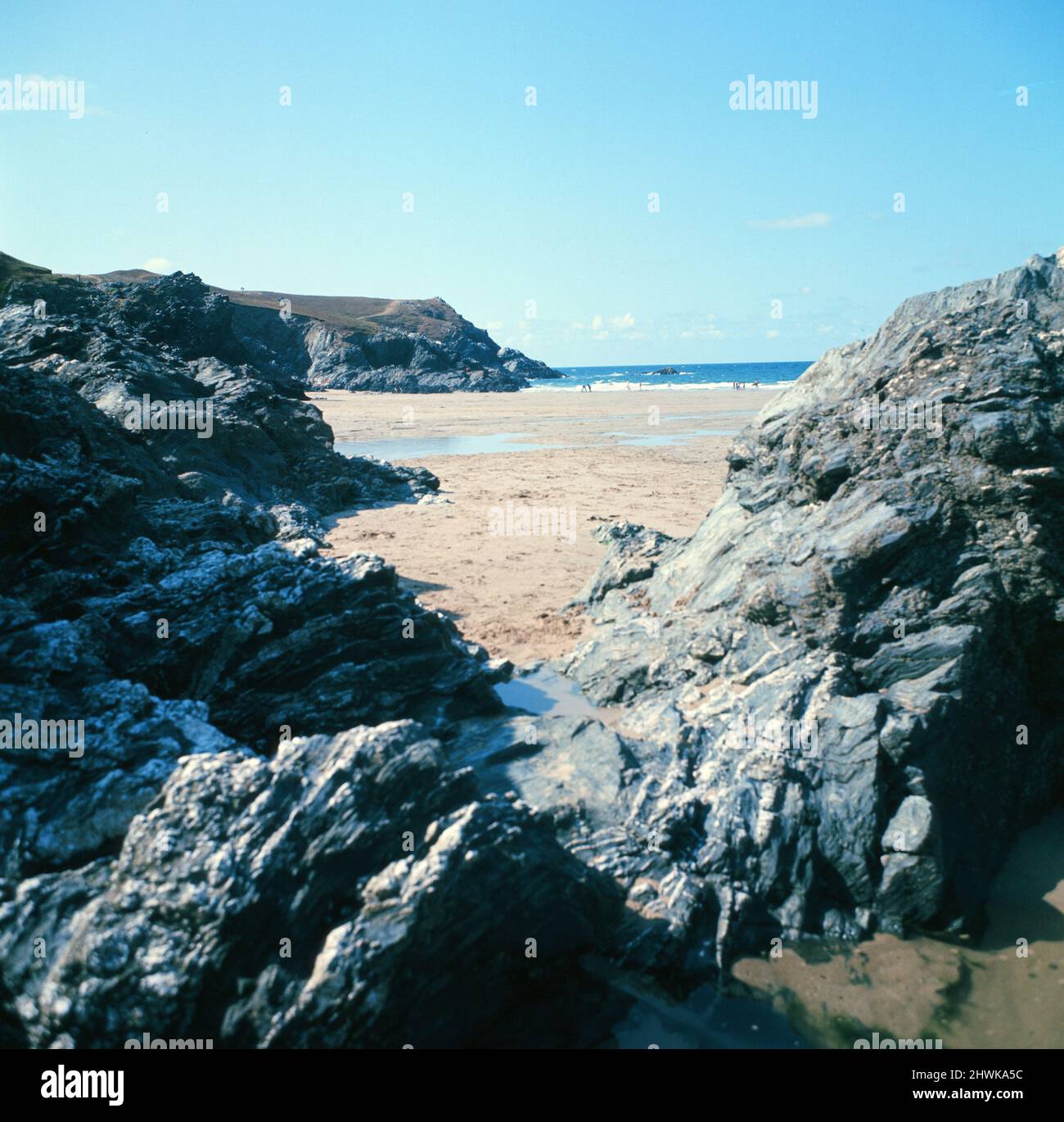 Beach scene 1970s hi-res stock photography and images - Alamy