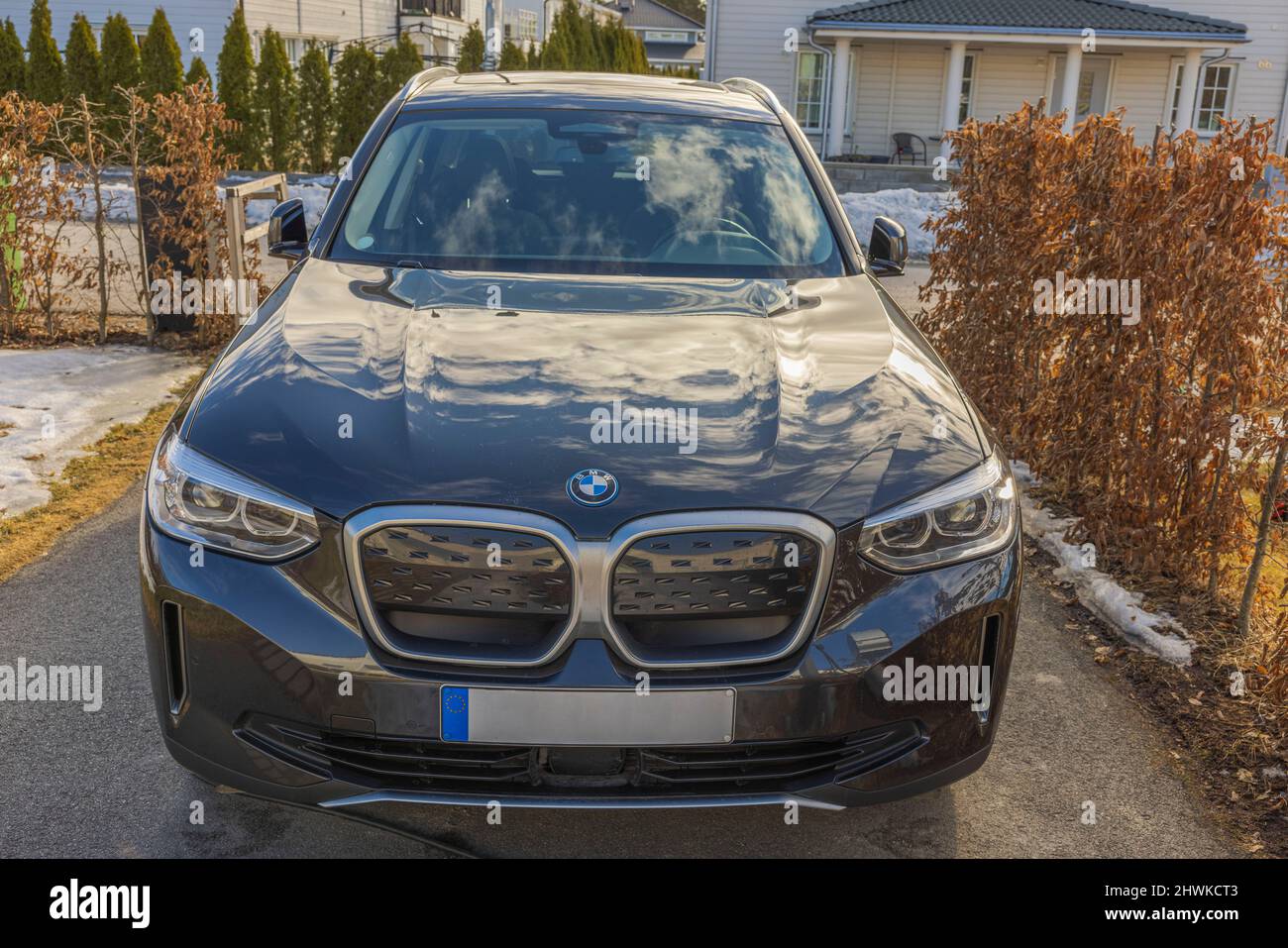 BMW M5, model year 2005-, black, driving, side view, City Stock Photo -  Alamy