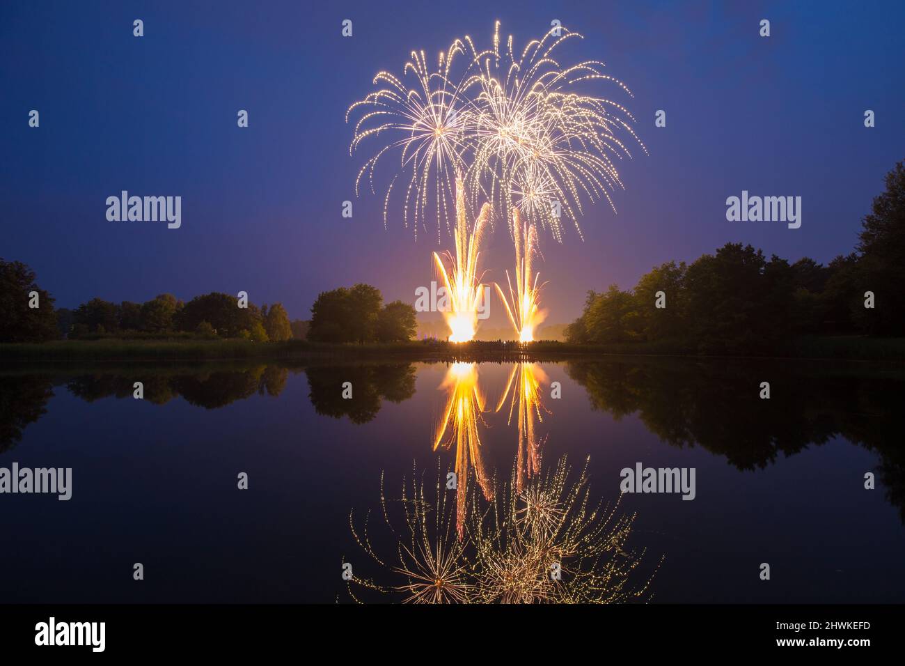 Feuerwerk überm See Stock Photo