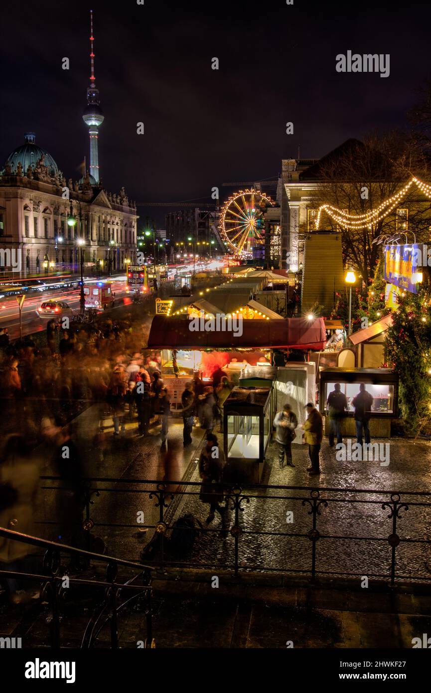 Karussell fahren bei nacht hires stock photography and images Alamy