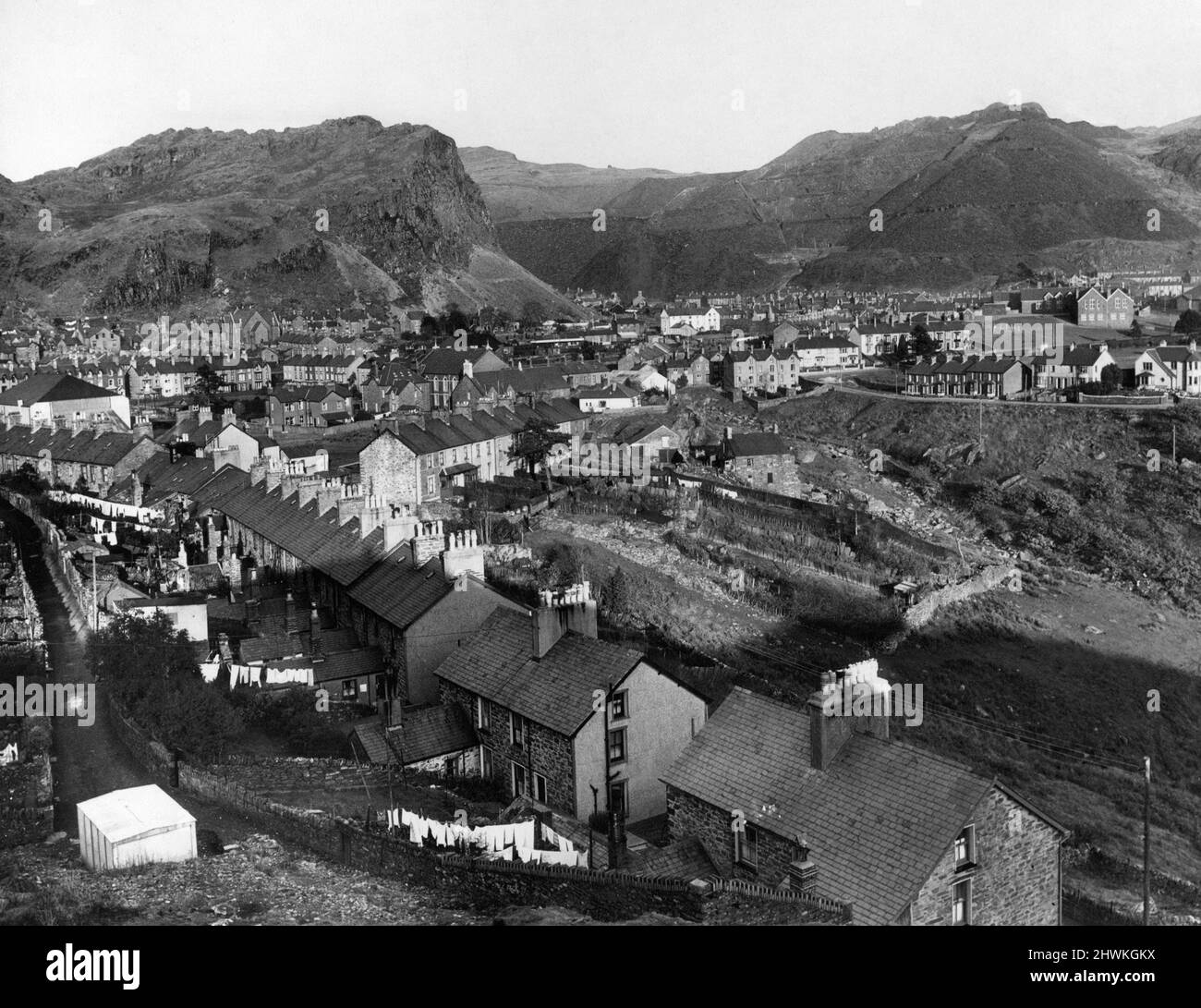 Blaenau Ffestiniog is a historic mining town in the historic county of Merionethshire, Wales, 8th March 1972. Our Picture Shows ... the quarries dominating the township of Blaenau Ffestiniog in the late afternoon sunshine. Stock Photo