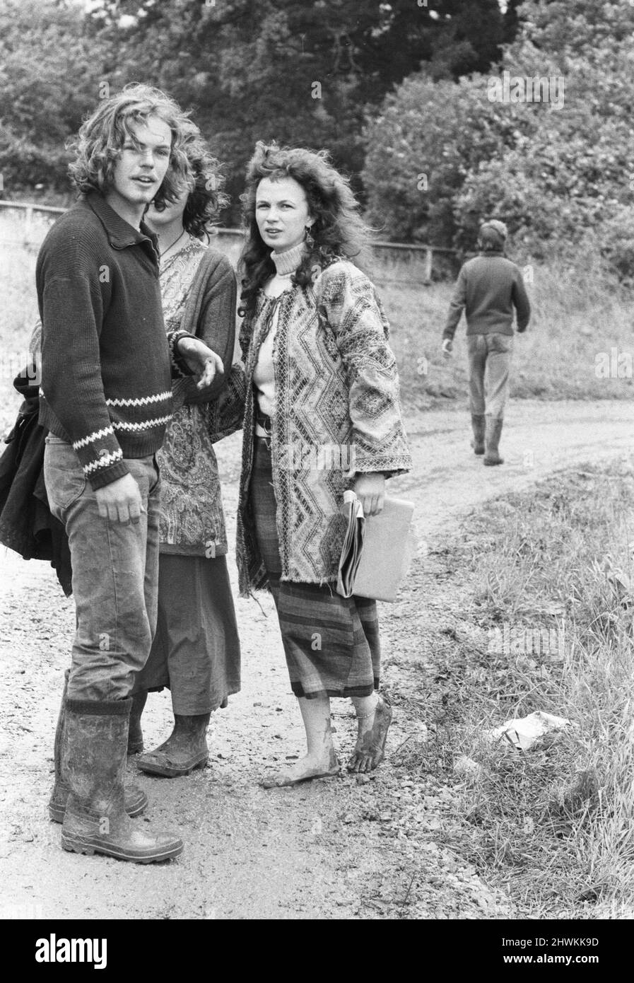 The Glastonbury Fayre of 1971, a free festival planned by Andrew Kerr and Arabella Churchill .Picture shows: Hippie couple arriving in Somerset for the festival. 19th June 1971. Stock Photo