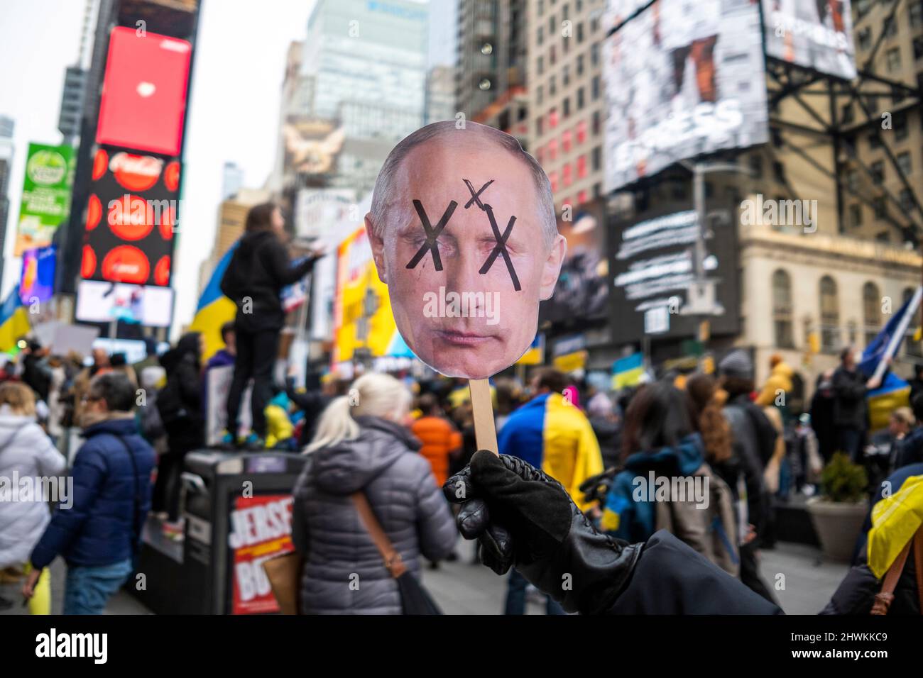 New York, New York, USA. 5th Mar, 2022. Hundreds of protesters converged on Times Square to protest the Russian Invasion of Ukraine venting their worry and concern about the Putin military action. Anger over the invasion of the independent nation by Putin and the uncertain future of relatives and the nation were evident on the protesters faces and in their signage. The clear message was they Stand With Ukraine as they called on the US and the world to help the embatled nation. They called for a nofly zone. (Credit Image: © Milo Hess/ZUMA Press Wire) Stock Photo