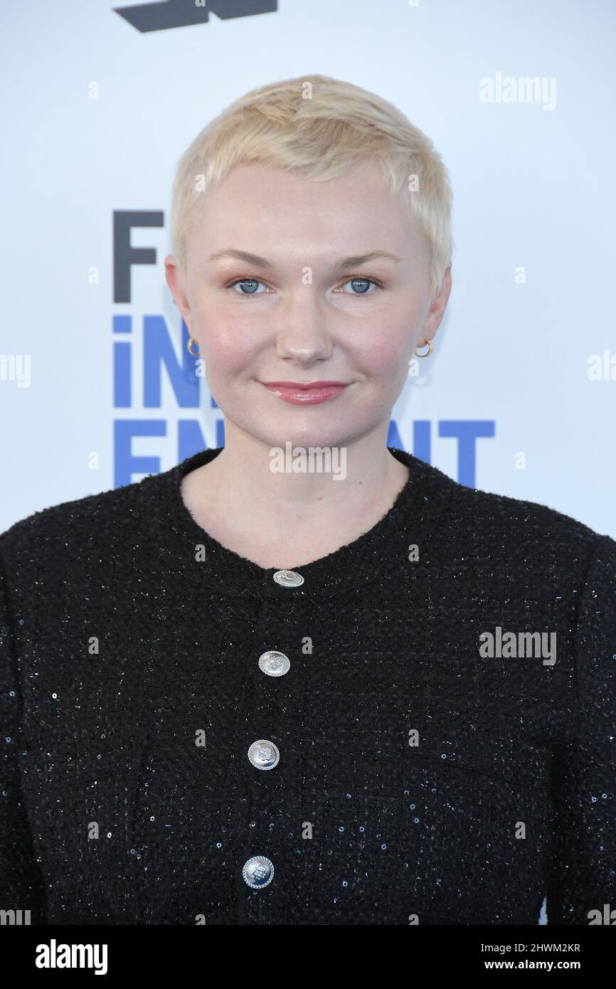 Nicole Riegel arrives at the 2022 Film Independent Spirit Awards held