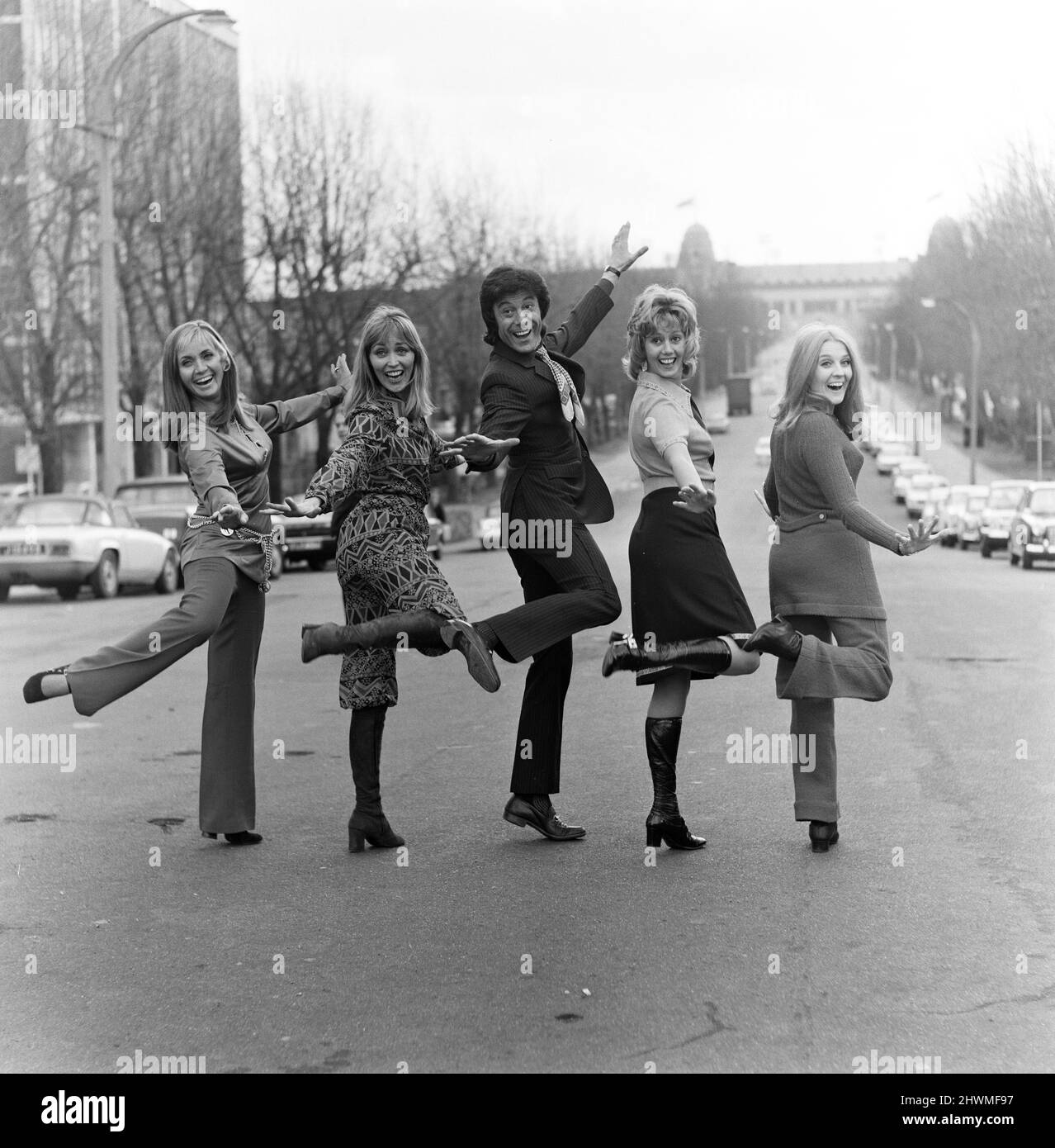Lionel blair dancers hi-res stock photography and images - Alamy