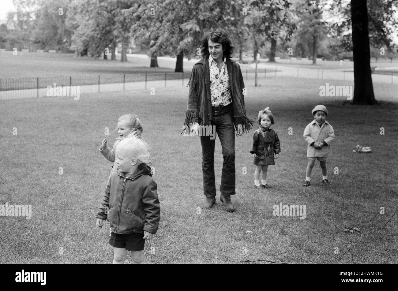 Neil Diamond, top American singer songwriter is in Britain for a month long European tour which opens this Saturday (27th May) at London's Royal Albert Hall. Pictured in Kensington Gardens. 25th May 1972. Stock Photo