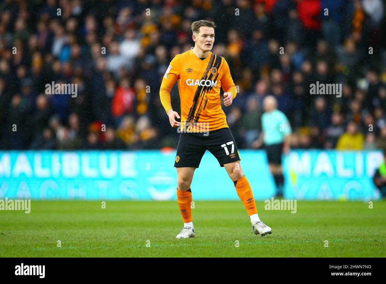 MKM Stadium, Hull, England - 5th March 2022  Sean McLoughlin (17) of Hull - during the game Hull City v West Bromwich Albion, EFL Championship 2021/22 MKM Stadium, Hull, England - 5th March 2022   Credit: Arthur Haigh/WhiteRosePhotos/Alamy Live News Stock Photo