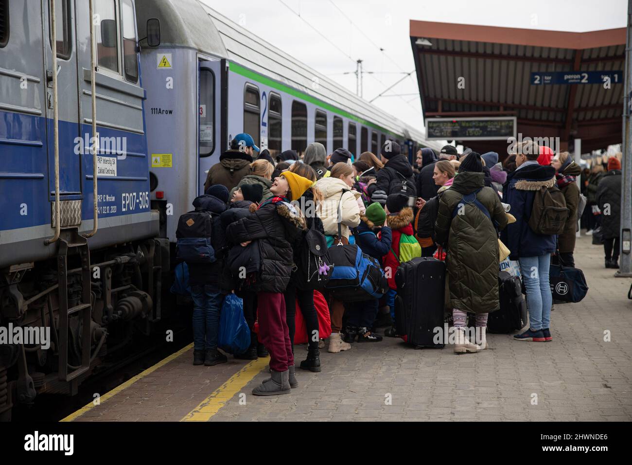 przemysl-poland-06th-mar-2022-refugees-are-boarding-on-the-train-to