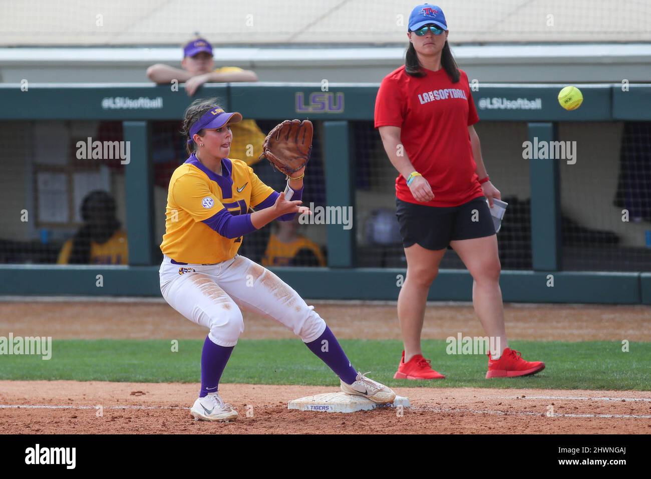 Baton Rouge, LA, USA. 6th Mar, 2022. LSU's Sydney Peterson (1) looks in