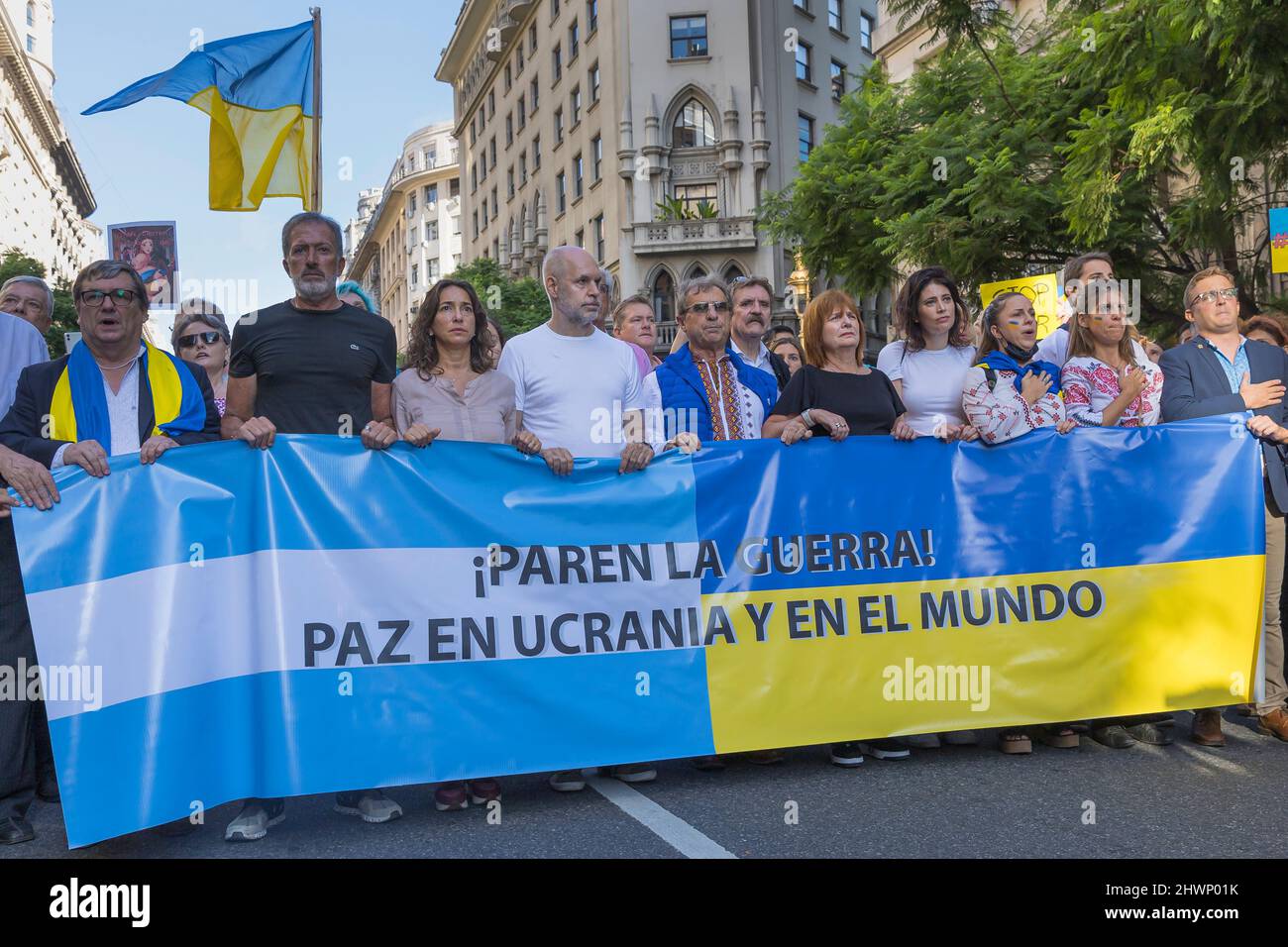 Ciudad de Buenos Aires, Argentina. 6th Mar, 2022. The march was led by the Head of Government of the City of Buenos Aires Horacio RodrÃ-guez Larreta, the Honorary Consul of Ukraine Dr. Pedro Lylyk, the President of the Propuesta Republicana Patricia Bullrich and the National Deputy of Juntos por el Cambio Sabrina Ajmechet together with the people in the march against the Russian invasion of Ukraine. (Credit Image: © Esteban Osorio/Pacific Press via ZUMA Press Wire) Stock Photo