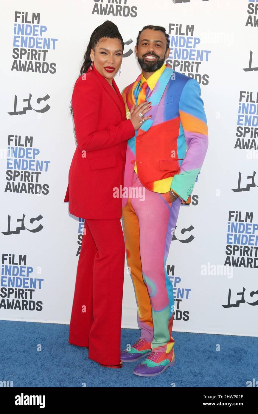 LOS ANGELES - DEC 6: Emmy Raver-Lampman, Daveed Diggs at the 2022 Film ...