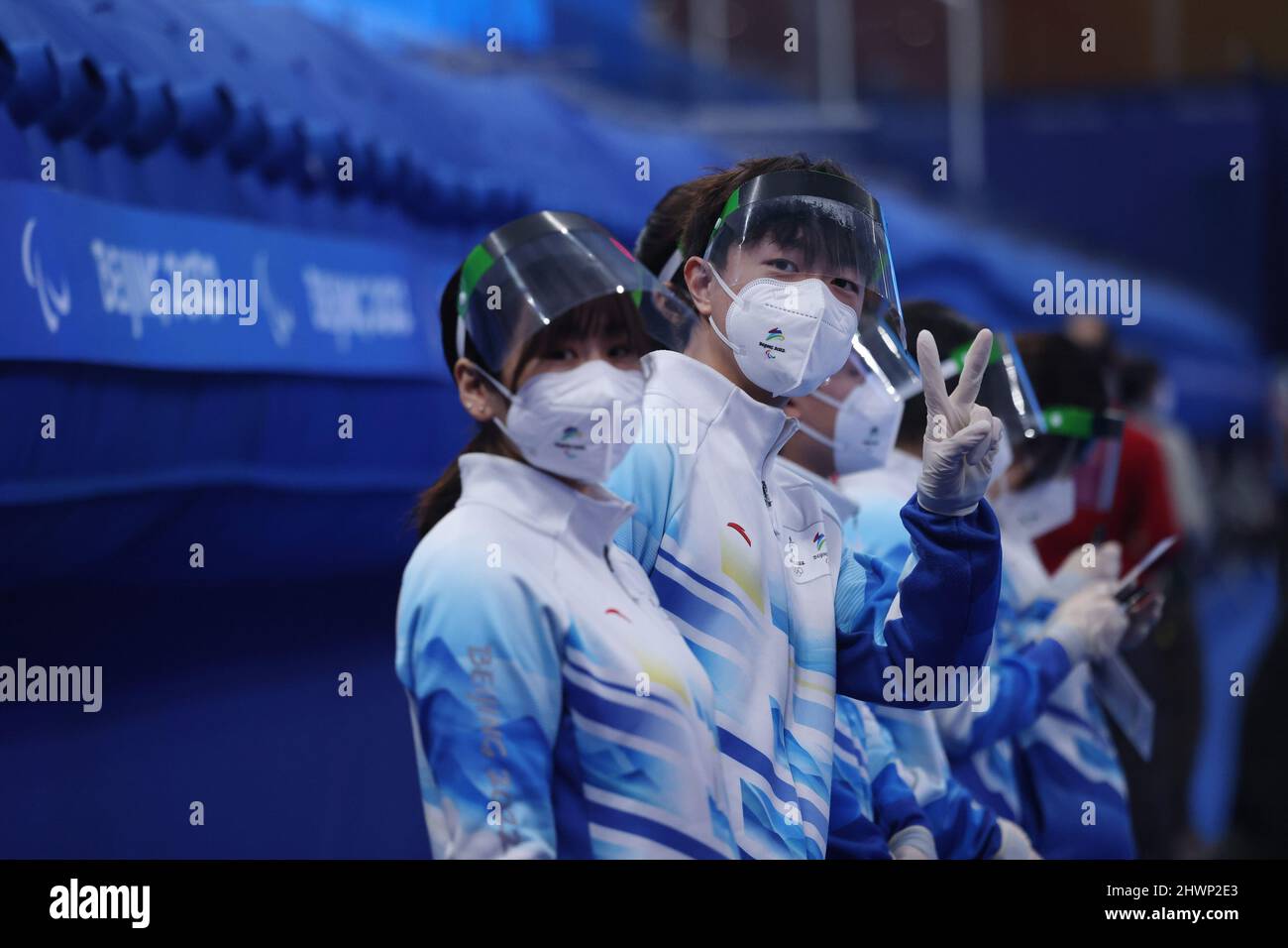 (220307) BEIJING, March 7, 2022 (Xinhua) Volunteers prepare to