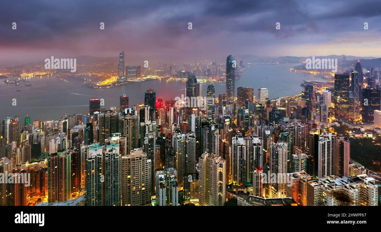 Hong Kong skyline at night from Victoria peak Stock Photo - Alamy