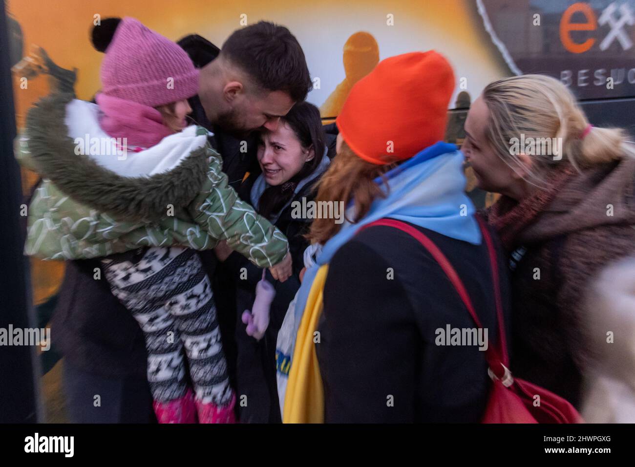 Ferrara, March 5, 2022. Ukraine refugees escaping from Russia Ukraine war arrive in Ferrara, Italy. Credit: Filippo Rubin / Alamy Live News Stock Photo