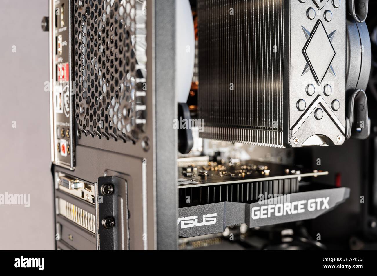 Desktop pc cpu unit hi-res stock photography and images - Alamy