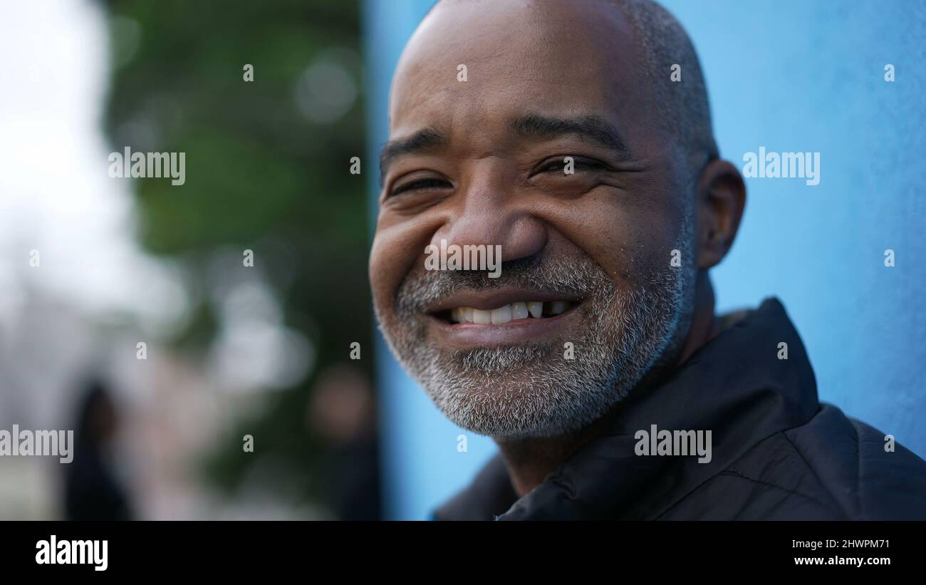 Portrait elderly black brazilian man hi-res stock photography and ...