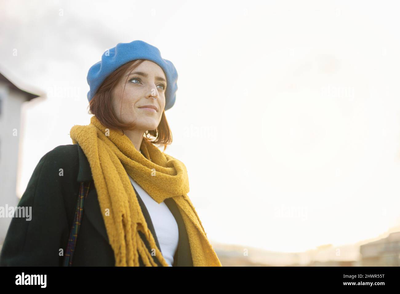 Blue and yellow beret hi-res stock photography and images - Alamy