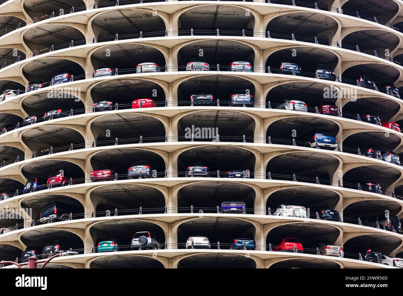 Famous round parking lot at Chicago River - CHICAGO, USA - JUNE 12, 2019  Stock Photo - Alamy