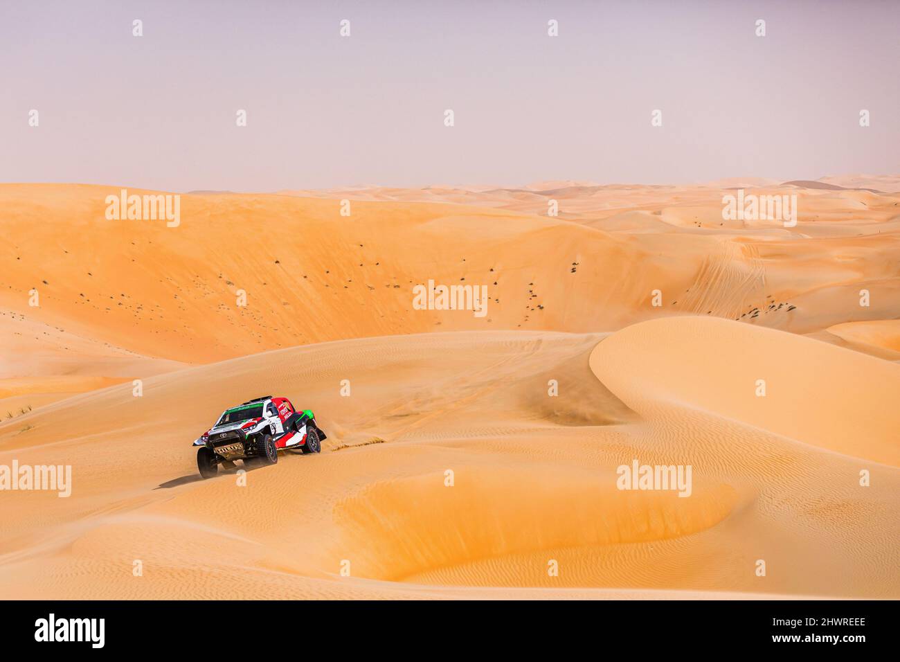 Abu Dhabi, Emirats Arabes Unis. 07th Mar, 2022. 203 AL RAJHI Yazeed (sau), VON ZITZEWITZ (ger), Overdrive Racing, Toyota Hilux, FIA W2RC, action during the Stage 2 of the Abu Dhabi Desert Challenge 2022, on March 7, 2022 in the Liwa Desert, in Abu Dhabi, United Arab Emirates - Photo Bastien Roux/DPPI Credit: DPPI Media/Alamy Live News Stock Photo