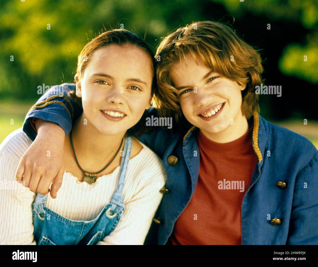 Christina ricci anna chlumsky gold diggers hi-res stock photography and  images - Alamy