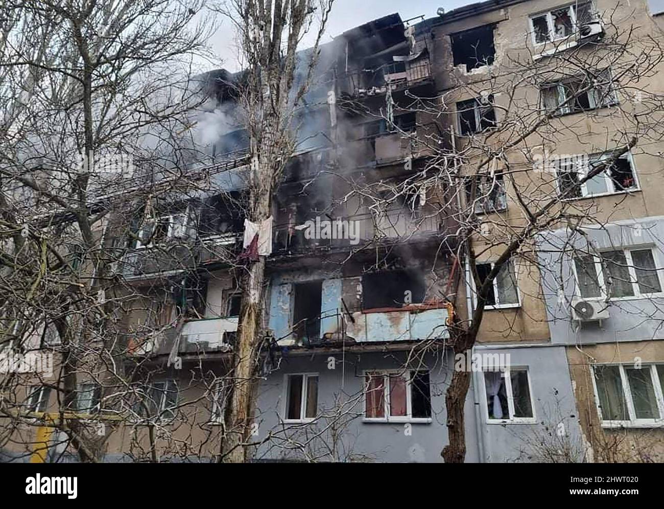 Mykolaiv, Ukraine. 07th Mar, 2022. Firefighters extinguish a fire in a damaged residential building after Russia shelled the area in the southern city of Mykolaiv in Ukraine on Monday, March 7, 2022. Ukraine's military says it is fighting 'fierce battles' with Russian forces on the edge of Mykolaiv, which controls the road to the key Black Sea city of Odessa in the west. Photo by Ukrainian State Emergency Service/UPI Credit: UPI/Alamy Live News Stock Photo