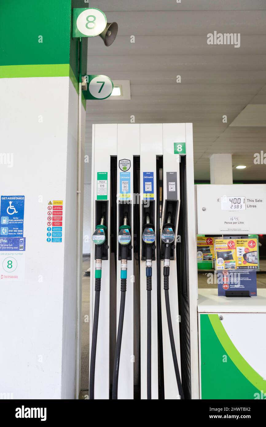 BP Petrol Station in Victoria, London, as oil prices spike following fear of Russian aggression. Stock Photo